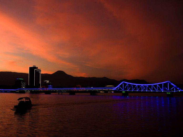 Vieux pont sur la rivière de Kampot
